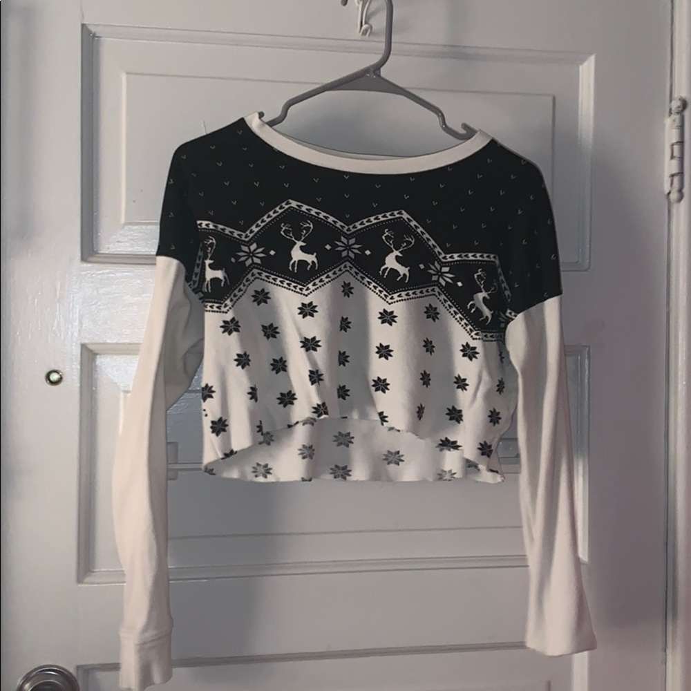 Junior M cropped sweater
